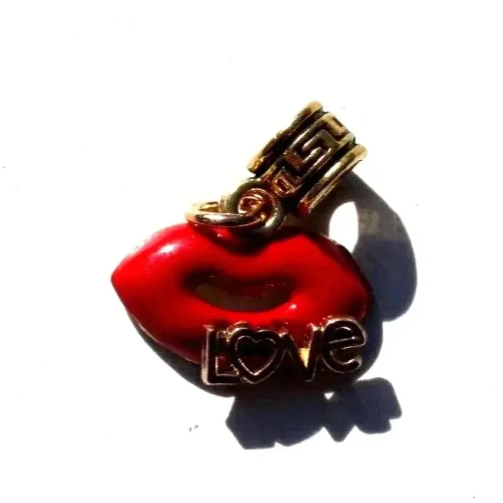 New Red / Gold Lips Charm Kiss Love Kissing Mouth Necklace Bracelet Charm